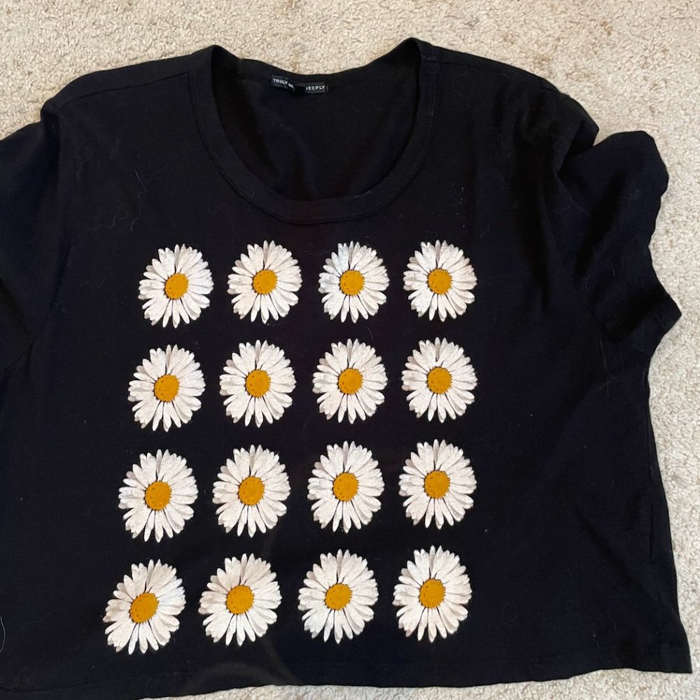 Black Daisy Crop Top